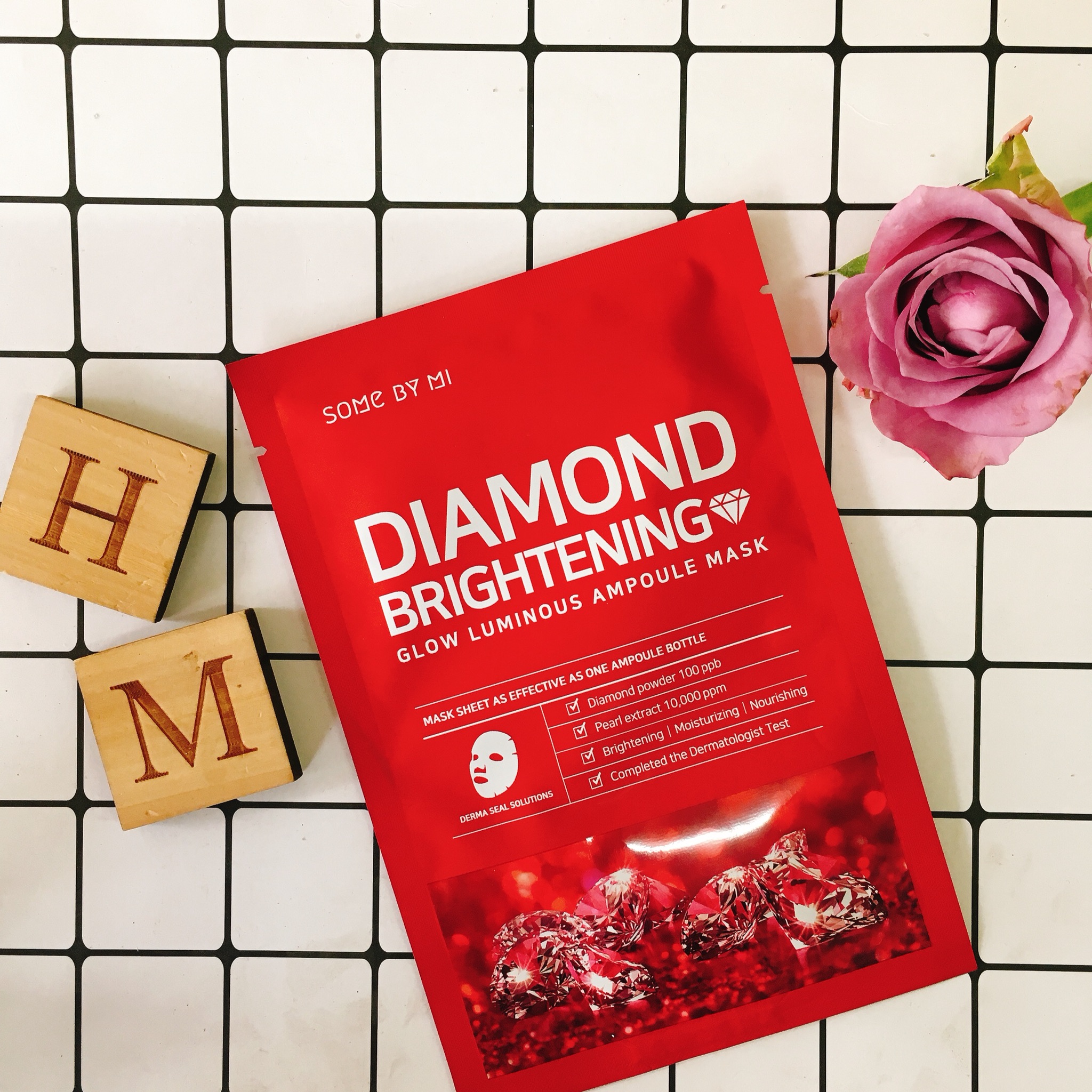 Mặt nạ trắng da Diamond Brightening Sheet Mask